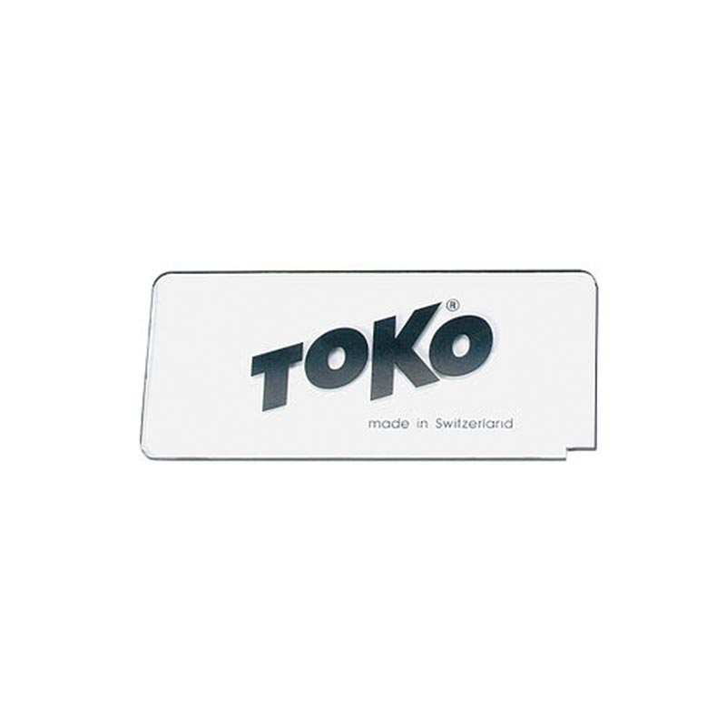 Weißes Kunststoffschild der Marke Toko mit dem Schriftzug "made in Switzerland".