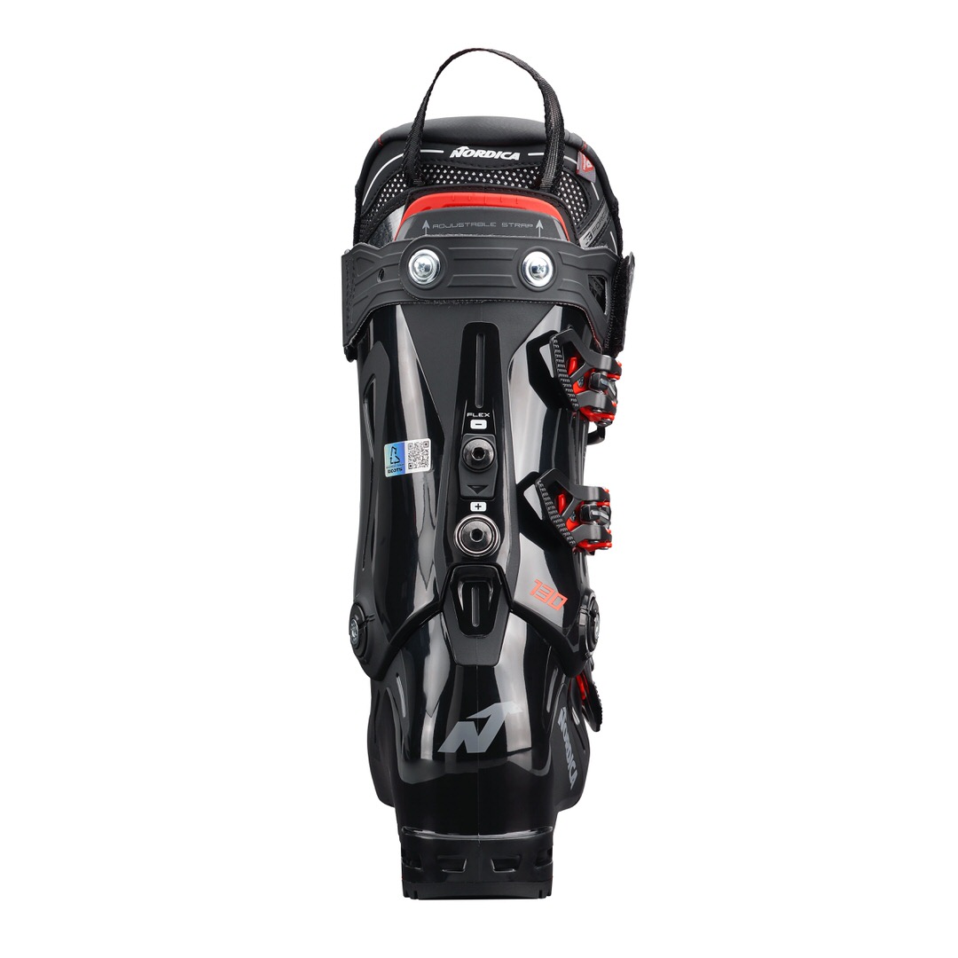 Schwarzer Skischuh 130 GW Schwarzer Speedmachine 3 130 GW Skischuh von hinten, Details: roter Akzent, Schnallen.