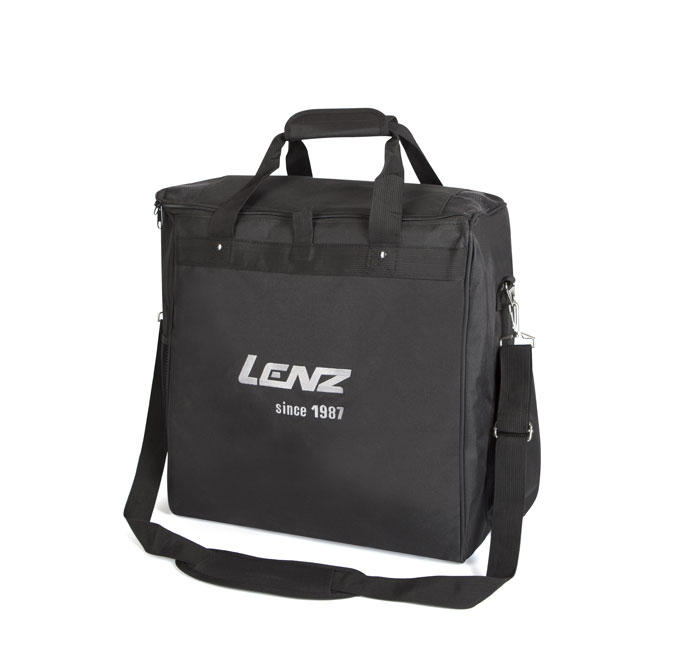 Schwarze Lenz Skischuhtasche mit Tragegriffen und Schulterriemen, Logo vorne.