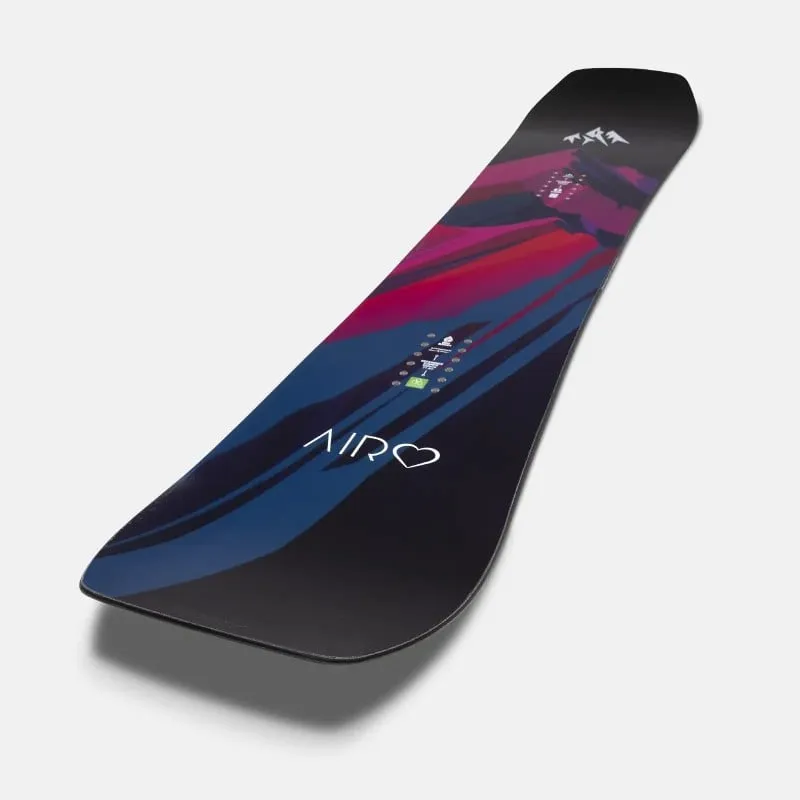 Snowboard Jones Airheart 2.0 avec un design abstrait et coloré en bleu, rouge et noir.
