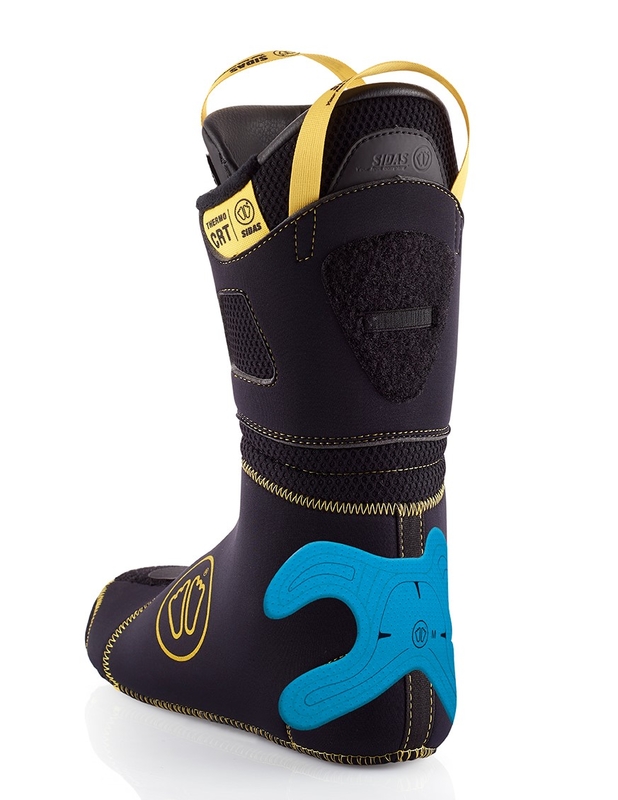 Schwarzer Skischuh Innenschuh, blaue Fersenverstärkung, gelbe Details und Trageschlaufe. Sidas IPS B-Form.
