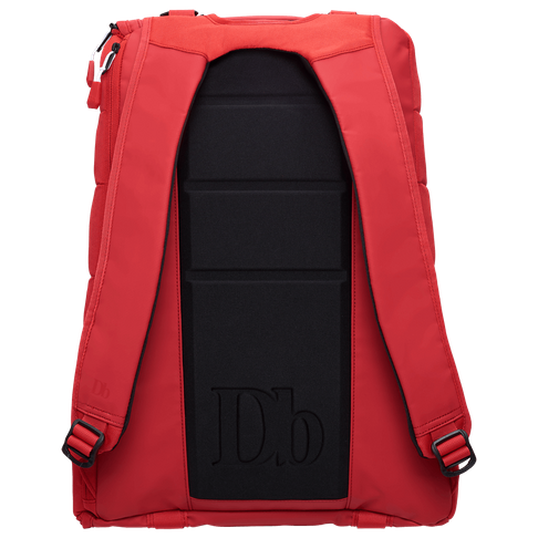 Zaino "The Base 15L" rosso Vista posteriore dello zaino "The Base 15L" rosso con imbottitura e spallacci neri.