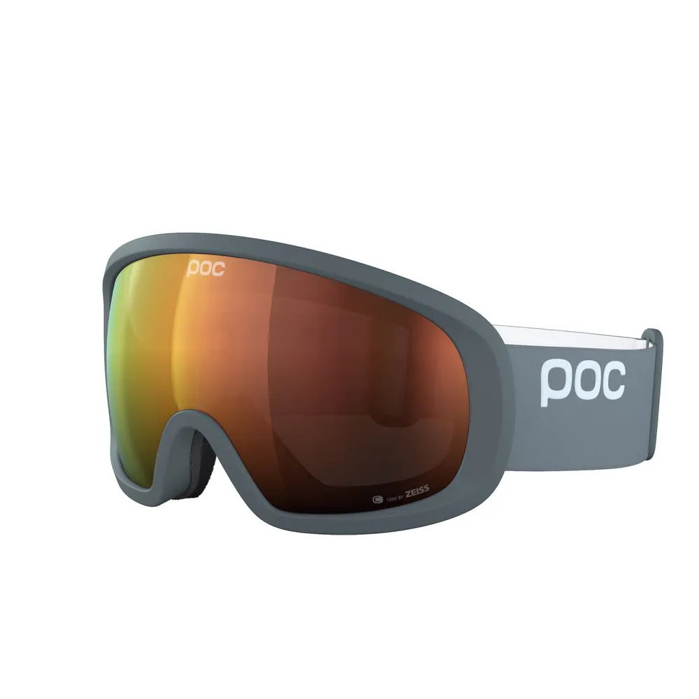 Graue POC Fovea Clarity Skibrille mit orangefarbener Linse, seitliche Ansicht.