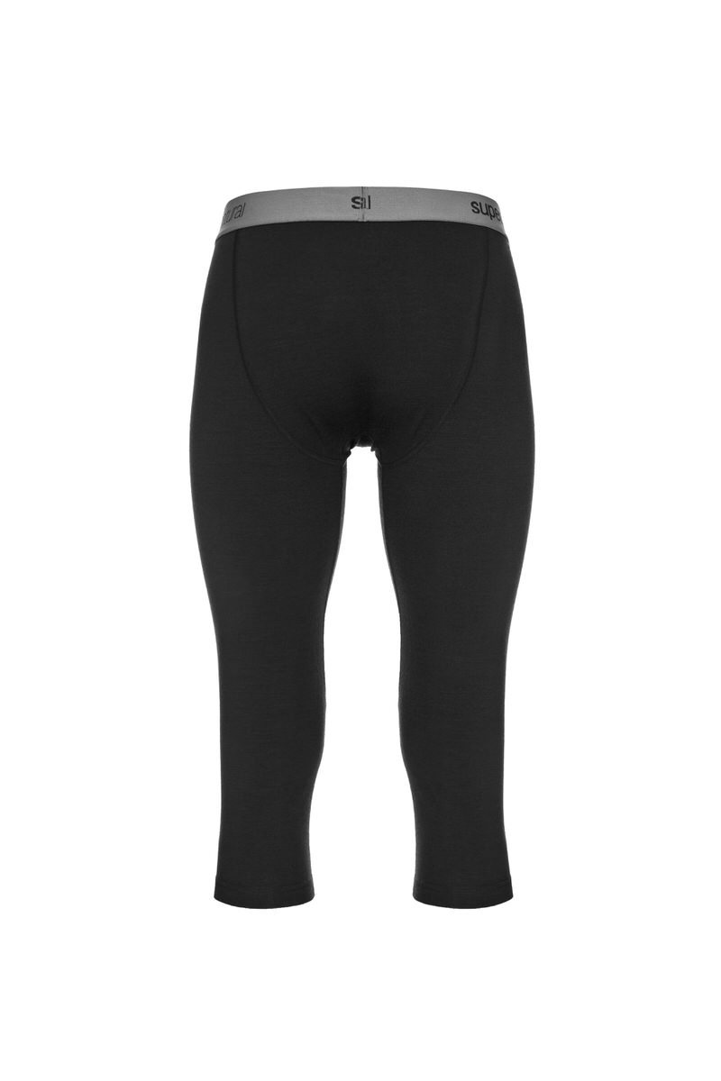 Schwarze Super.Natural 3/4 Tight, Hose, von vorne. Der Bund ist grau.