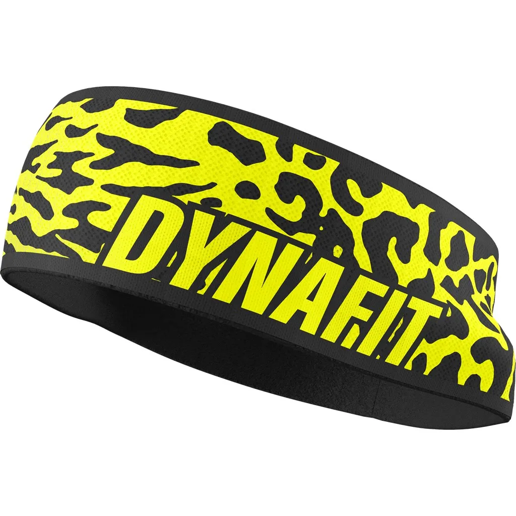 Yellow headband with black pattern and "DYNAFIT" lettering. Sporty design for performance.