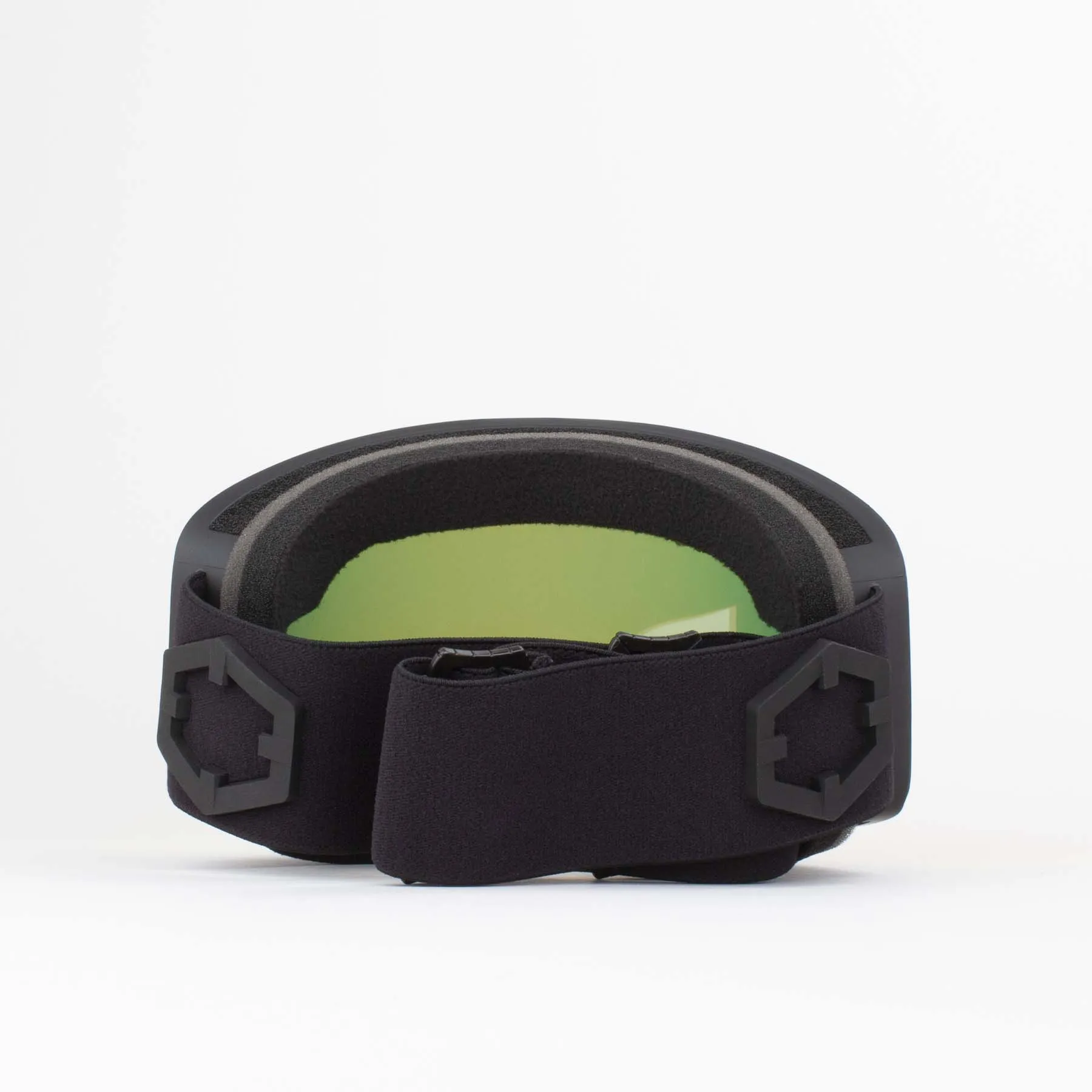 Occhiali da sci neri Out Of Void, dal retro, con lente verde e cinturino nero con dettagli del logo.