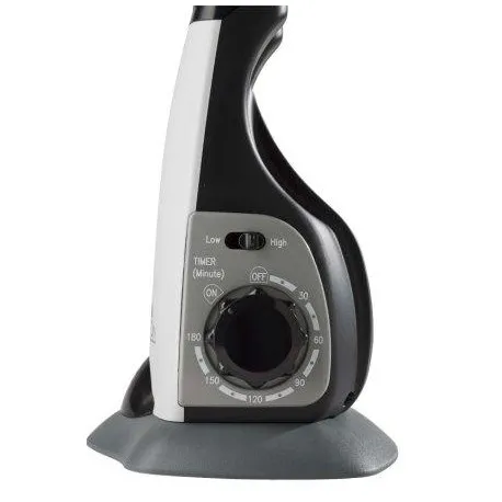 Close-up: Alpenheat UniversalDry, controls. Rotary knob for timer and switch for heating levels "Low" and "High".