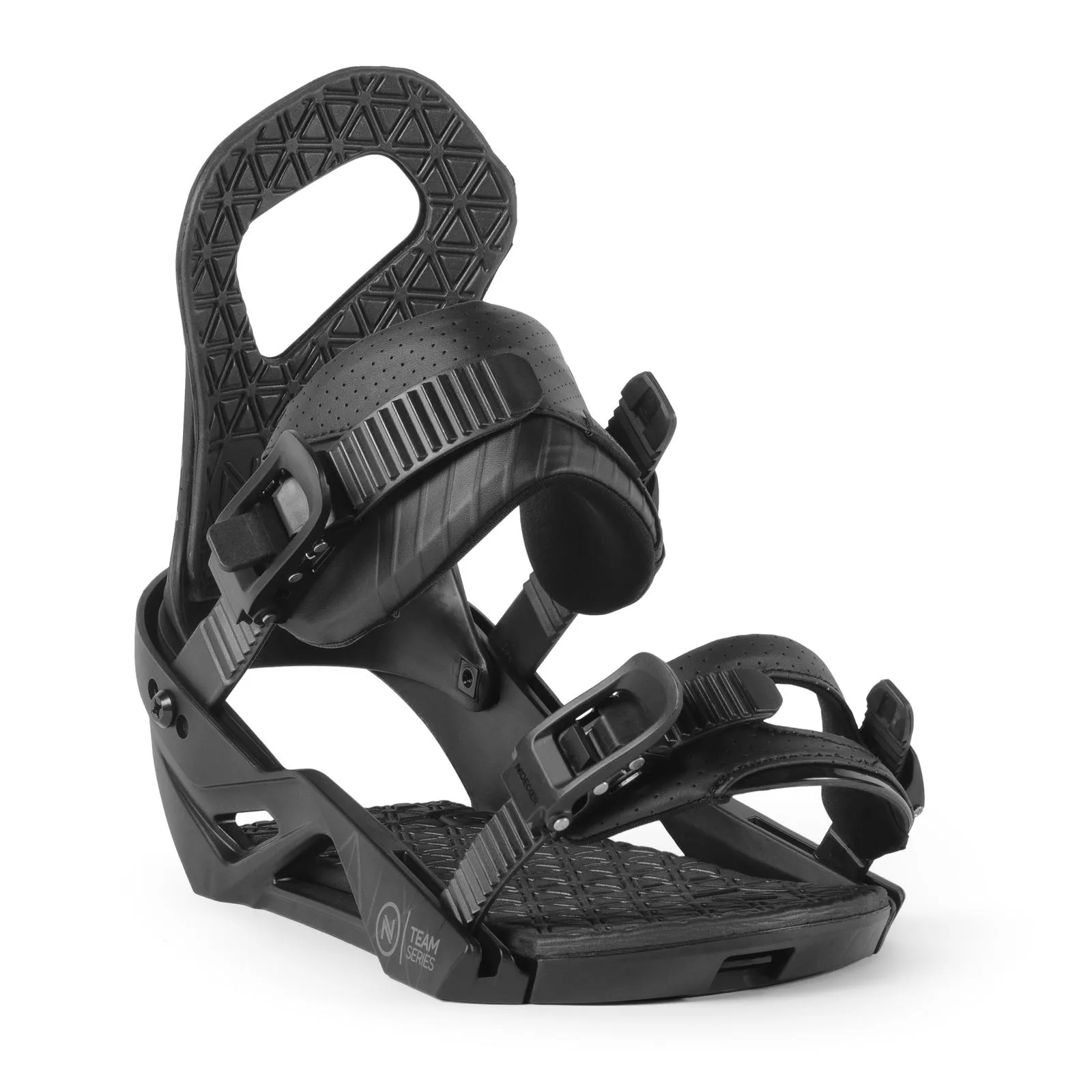 Schwarze Nidecker Team Snowboard Bindung von schräg vorne, mit Highback und Knöchelriemen Details.