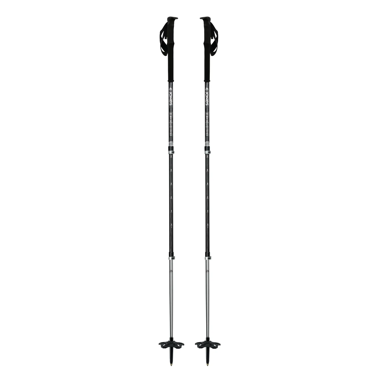 Zwei schwarze Jones Talon Pro Flip-Lock Skistöcke, teleskopisch mit Griff, Schlaufe und Teller, freigestellt.