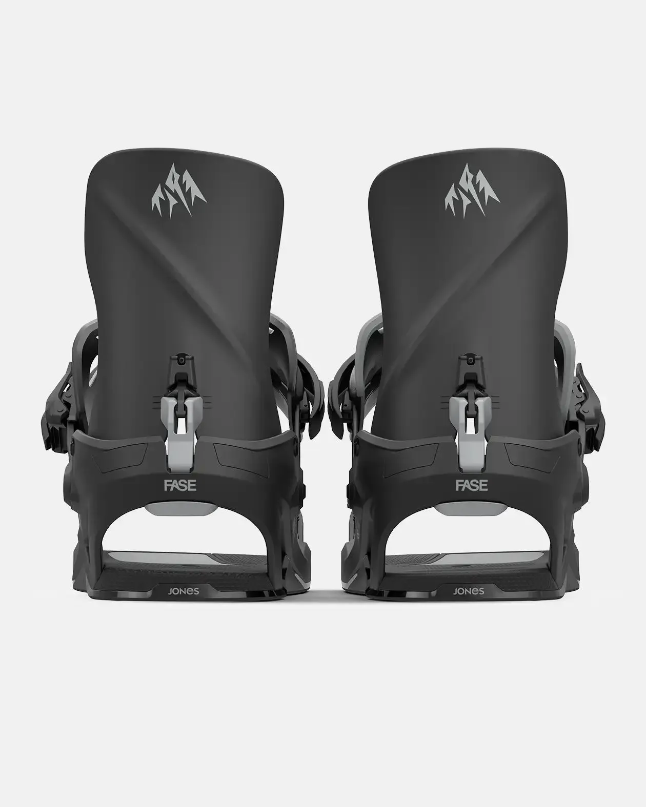 Zwei Snowboardbindungen, von hinten, Marke Jones und FASE, überwiegend in Schwarz und Grau, auf einem weißen Hintergrund.
