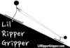 Skizze eines Skifahrers, der einen Hang hinunterfährt, mit dem Schriftzug "Lil' Ripper Gripper" und einer Webadresse.