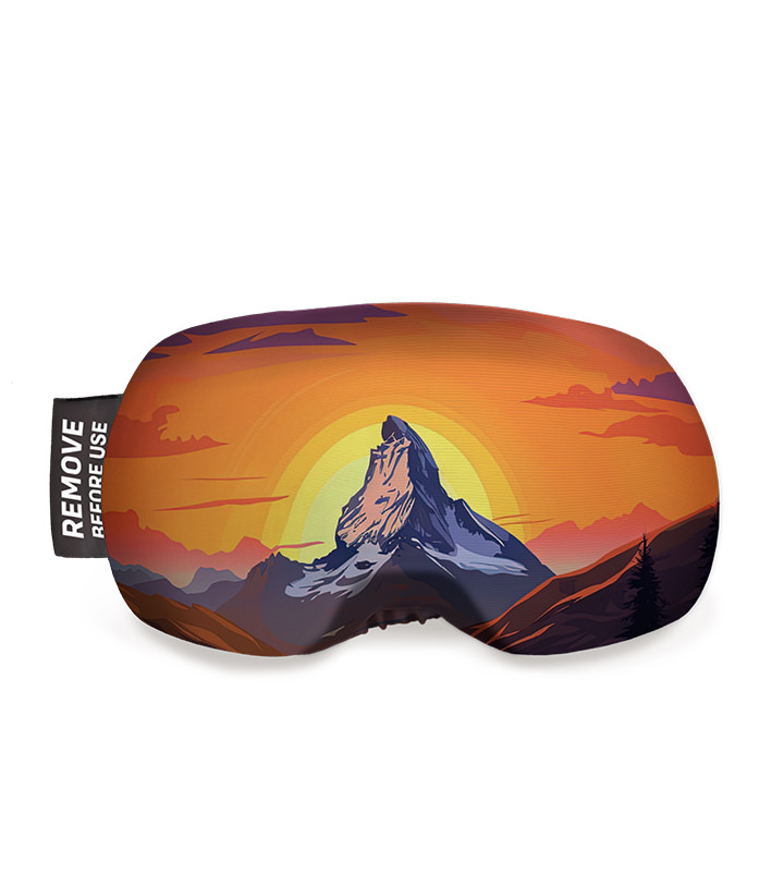 Sunrise Skibrillenschutz mit Bergmotiv. Die Sonne geht hinter dem Berg auf.