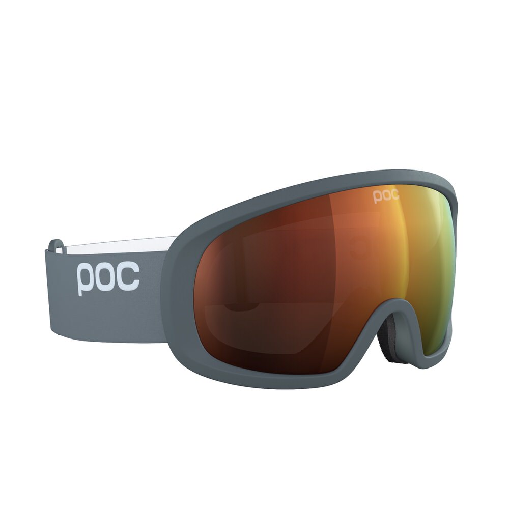 Graue POC Fovea Clarity Skibrille mit orange verspiegelter, torischer Scheibe und weißem Logo am Band.