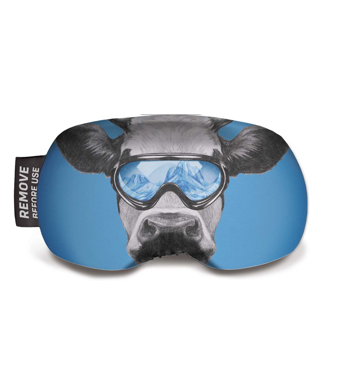 Skibrillen-Schutzhülle mit Kuh-Motiv und Skibrille auf dem Kopf, die Berge reflektiert.