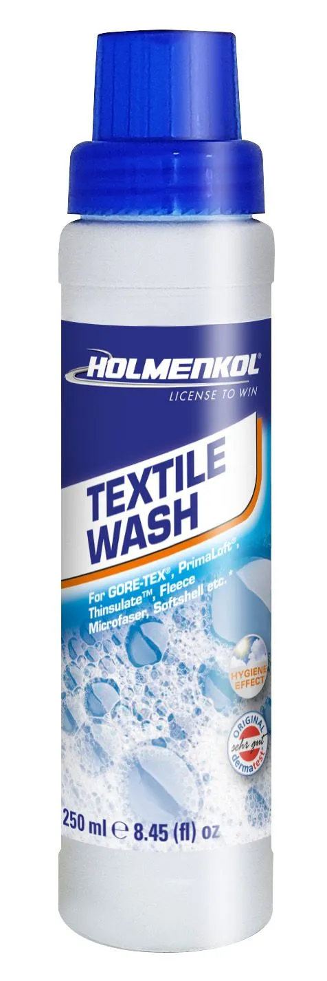 Bottle Holmenkol Textile Wash for sports and functional clothing.