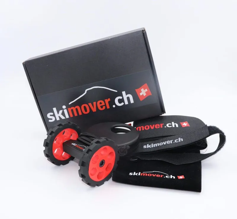 Skimover Easy Rouge Set : Skiroller, sac et accessoires devant un emballage de produit noir avec le logo de la croix suisse sur fond blanc.