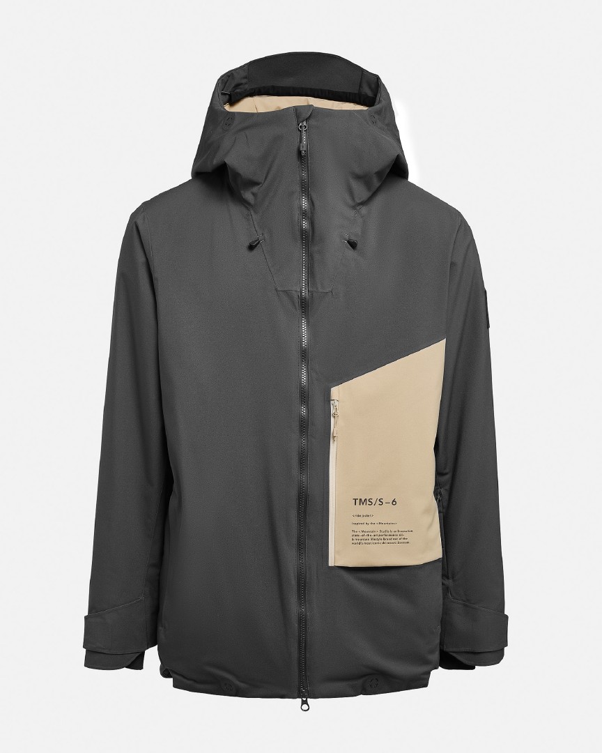 Asphaltfarbene S-6 Ride Insulated Jacket mit Kapuze und beiger Tasche mit Reißverschluss.