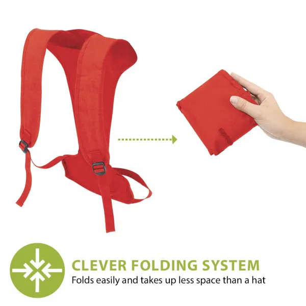 Skiback Kids rouge : support pour porter les skis comme un sac à dos et un sac plié dans une main.