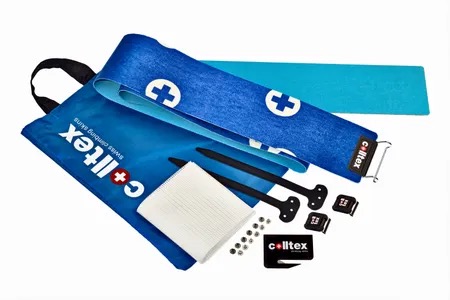 Colltex Tödi Fell Zuschneideset: Blaues Fell mit Kreuzen, Tasche, Messer und Zubehör.
