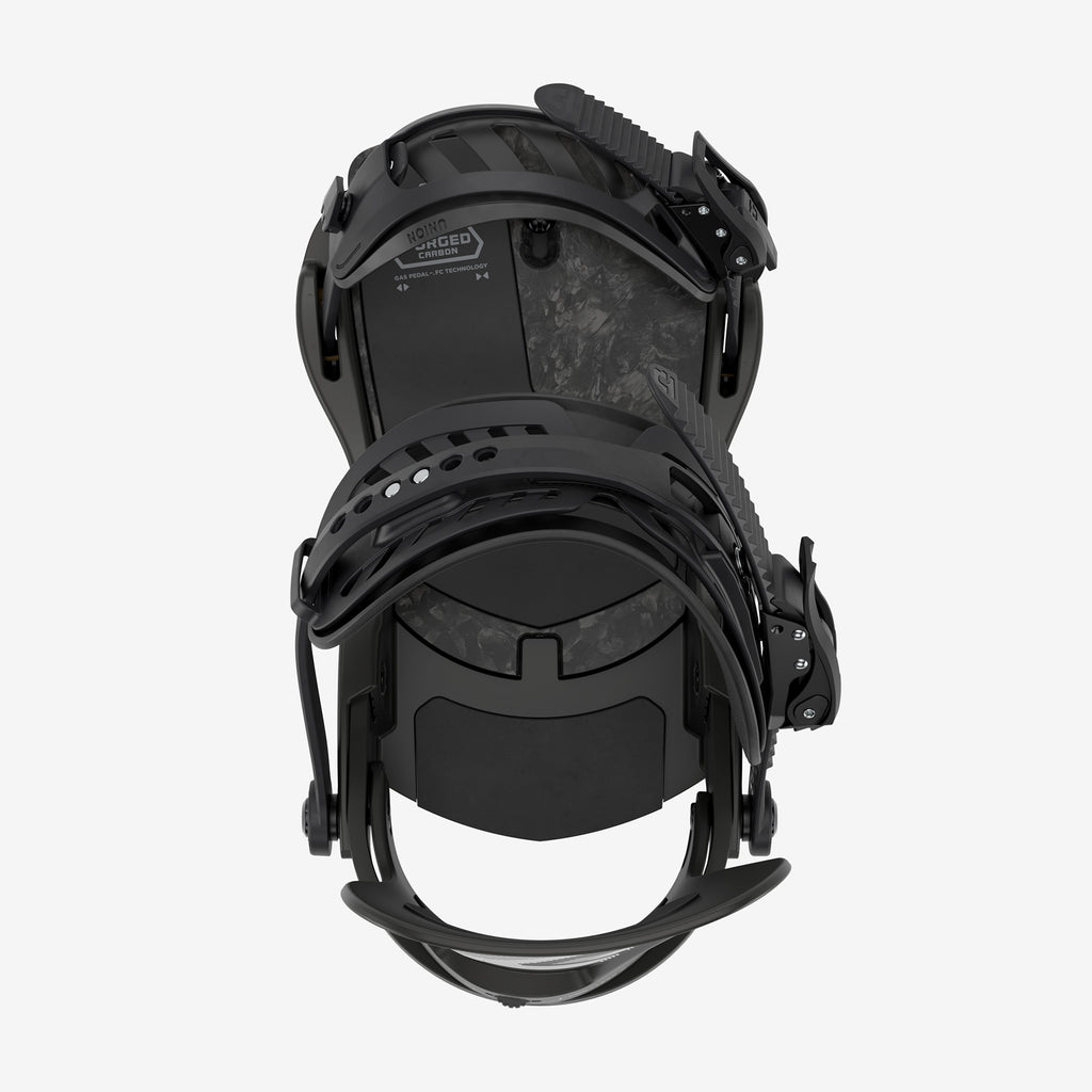 Black Atlas Pro binding Black Union Atlas Pro snowboard binding, front view. Forged carbon elements are visible.