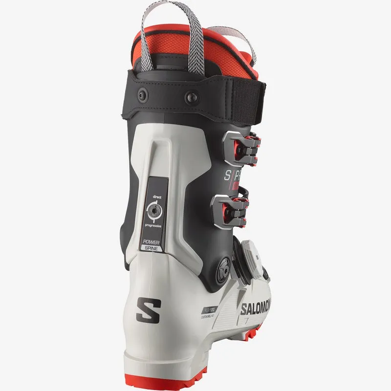 Vue détaillée de la chaussure de ski Salomon S/PRO SUPRA BOA 120 de l'arrière, focus sur la construction ExoWrap et le système BOA Fit.