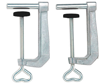 Pinces-étaux argentées Deux serre-joints argentés, avec vis et plateau tournant noir pour la fixation sur fond blanc.