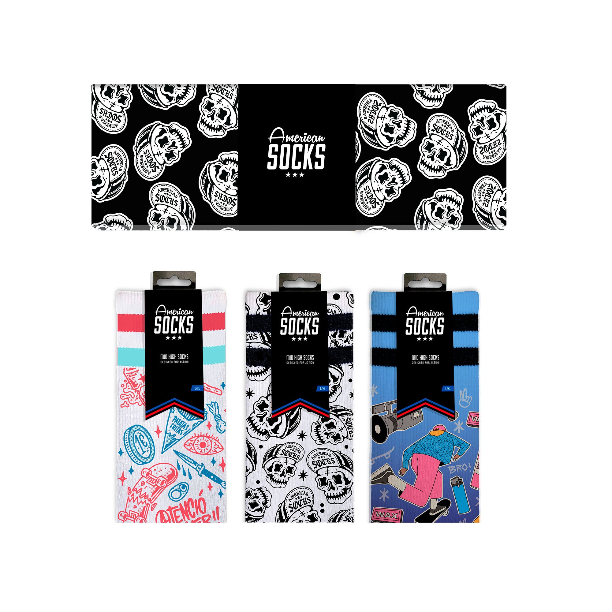 Drei Geschenkboxen mit Skater Socken in diversen Designs, inklusive Totenkopfmuster, unter Banner mit Logo.