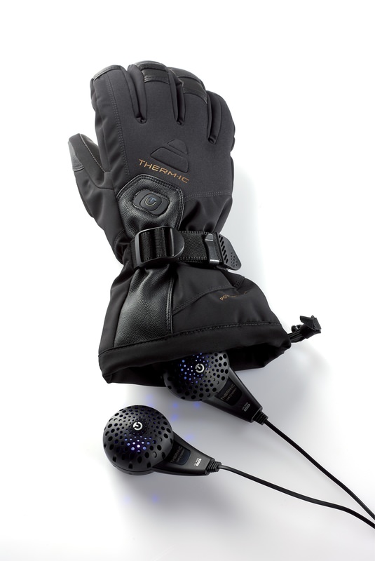 Therm-ic Handschuh Trockner Ein Therm-ic Handschuh, darin ein Dryflow Mini, ein Schuh- und Handschuhtrockner mit UV-Pod Technologie.