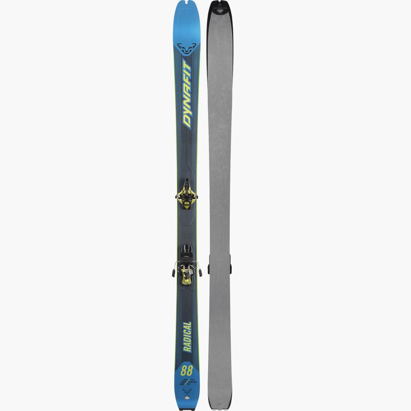 Set de ski Radical 88 : ski avec fixation, bleu-gris avec des accents jaunes, à côté un ski gris avec des peaux montées.