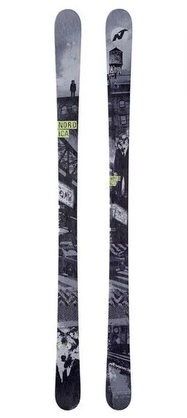 Zwei Nordica Ski, dekoriert mit Schwarz-Weiß-Stadtmotiven und dem Nordica-Logo.