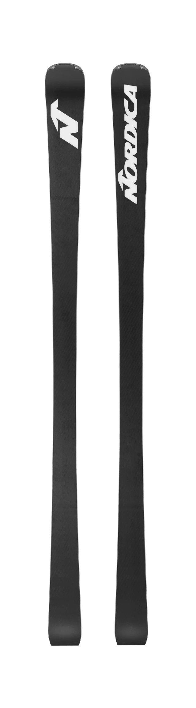 Deux skis noirs avec le logo blanc "N" et l'inscription "Nordica" se dressent verticalement sur un fond blanc.
