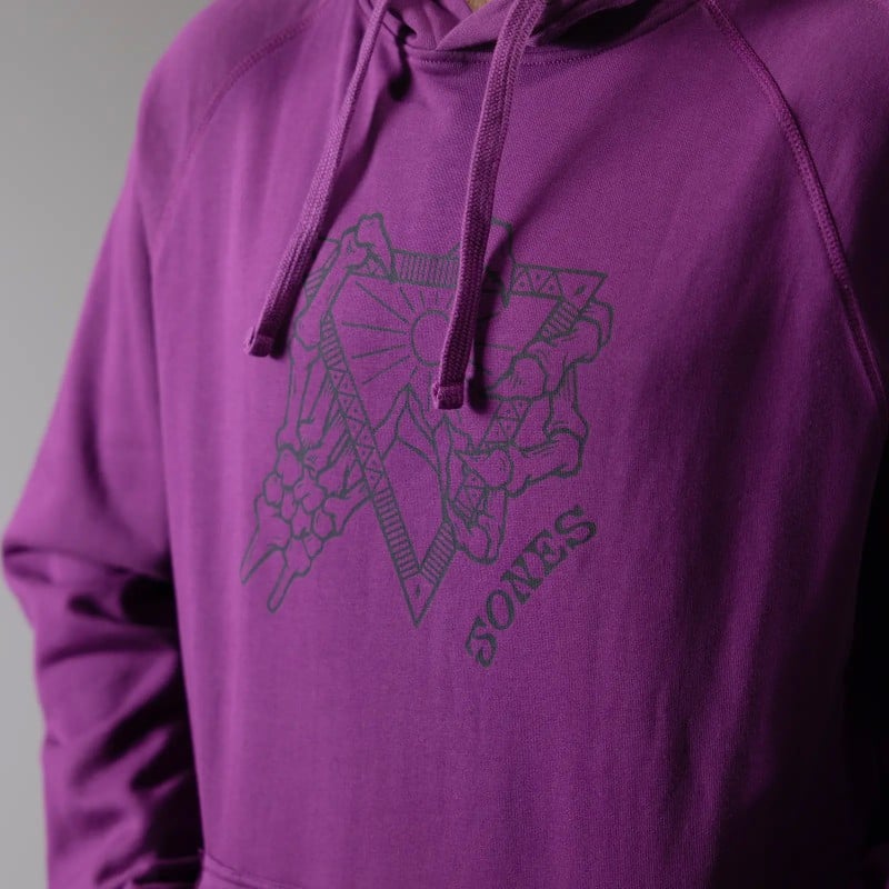 Hoodie violet en coton bio Hoodie violet Jones Organic Cotton avec cordon de serrage et logo discret sur la poitrine.