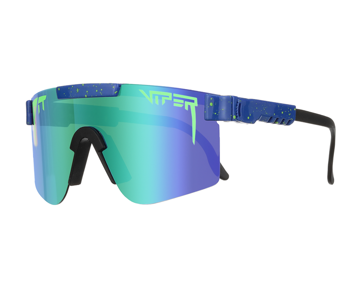 Blaue polarisierte Sonnenbrille mit grün-blau verspiegelten Gläsern in Seitenansicht.