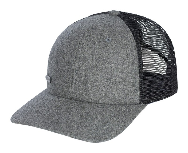 Casquette trucker grise Ortovox Loden avec filet à l'arrière et petit détail du logo.