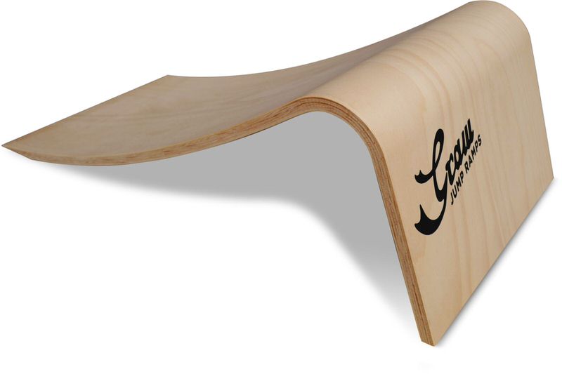 Hölzerne Graw Jump Ramp J25 mit Logo auf einer Seite, kurvige Form.