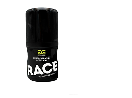 GigaGlide Race Flasche Schwarze GigaGlide Race Flasche mit weißer Schrift. Ski Beschichtung für rasantere Pisten.