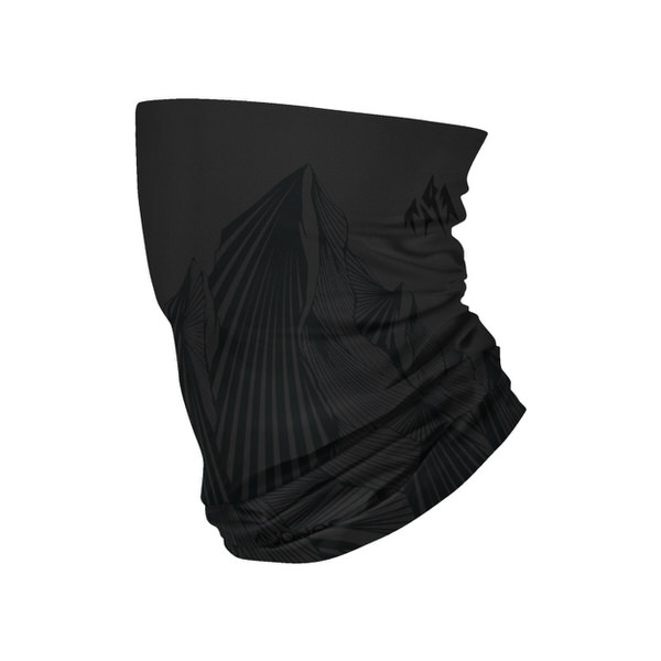Schwarzer Neck Warmer mit grafischem, abstraktem Bergmuster.