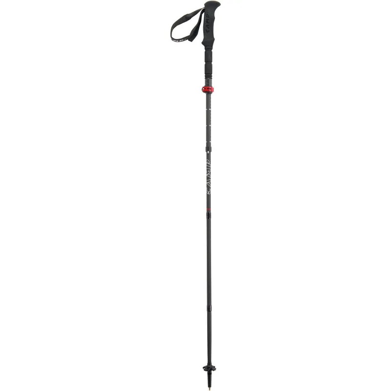 Un bâton de trekking noir CAMP, plié, avec une poignée et une dragonne en haut, ainsi qu'une pointe en bas.