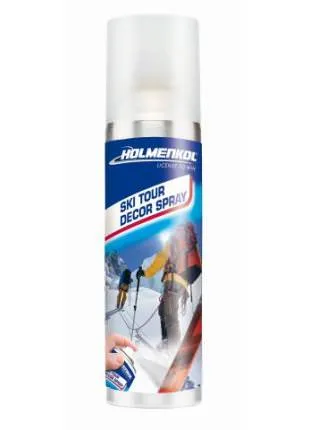 Ski Tour Decor Spray in Spraydose. Auf dem Etikett ist eine Person beim Skifahren zu sehen.