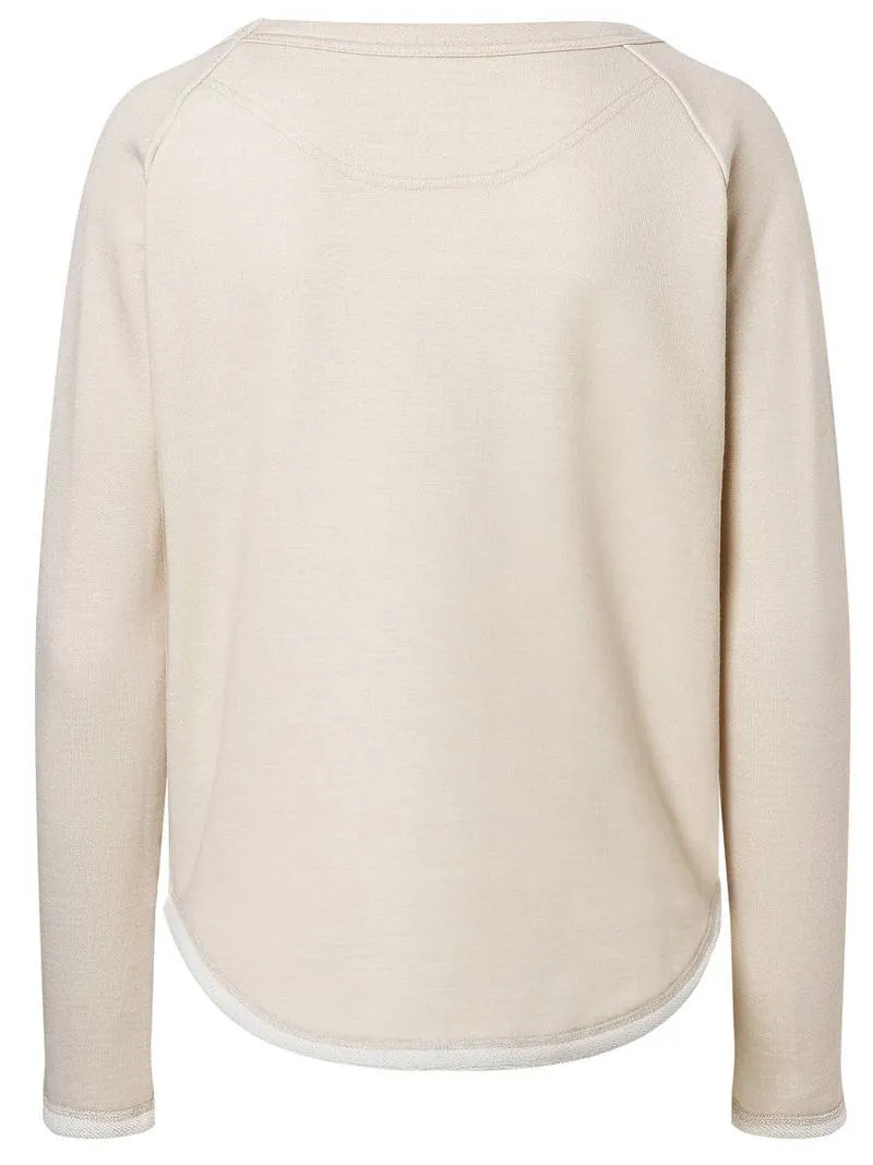 Rückansicht des Super.Natural W Knit Crew in Fresh White mit Rundhalsausschnitt und abgerundetem Saum.