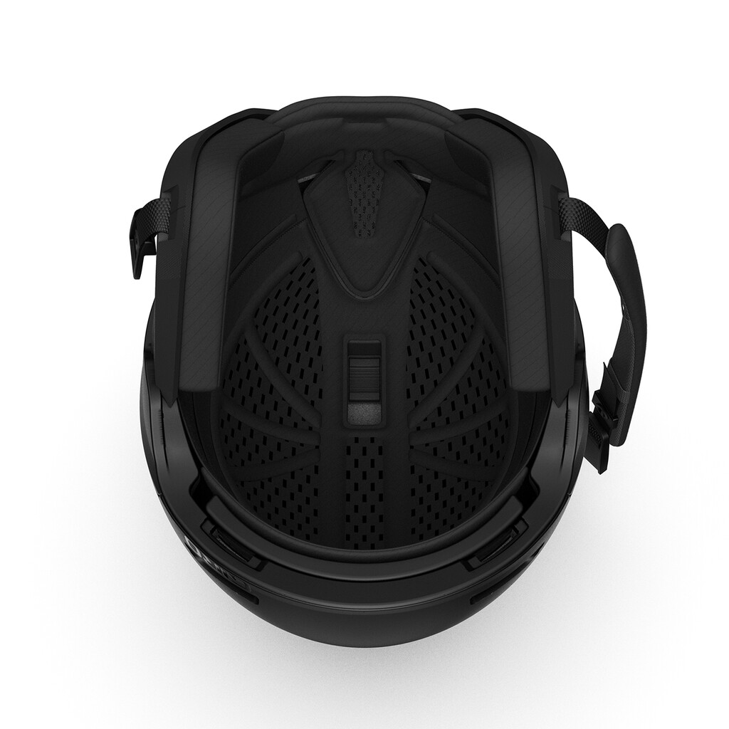 Innenansicht eines schwarzen Giro Owen Spherical MIPS Skihelms, Fokus auf Belüftung und Passformsystem.