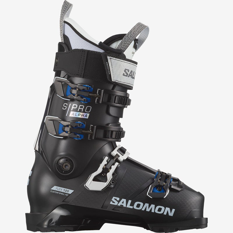 Schwarzer Salomon S/PRO Alpha 120 EL Skischuh mit Schnallen und weißem Innenfutter, seitliche Ansicht.