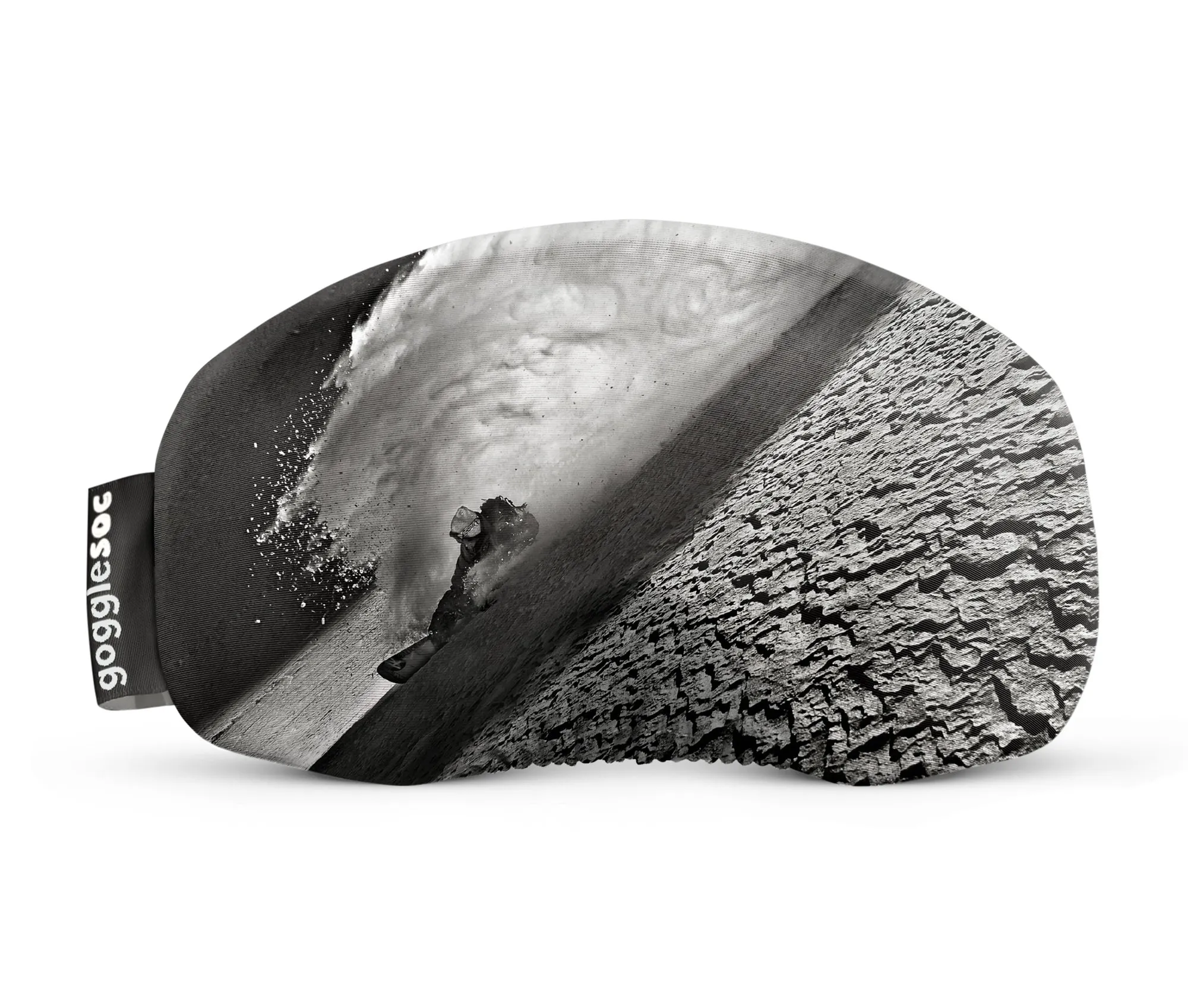 Schwarz-weiße "Moon Dust Soc" Schutzbrille zeigt Skifahrer in steilem Gelände mit aufgewirbeltem Schnee.