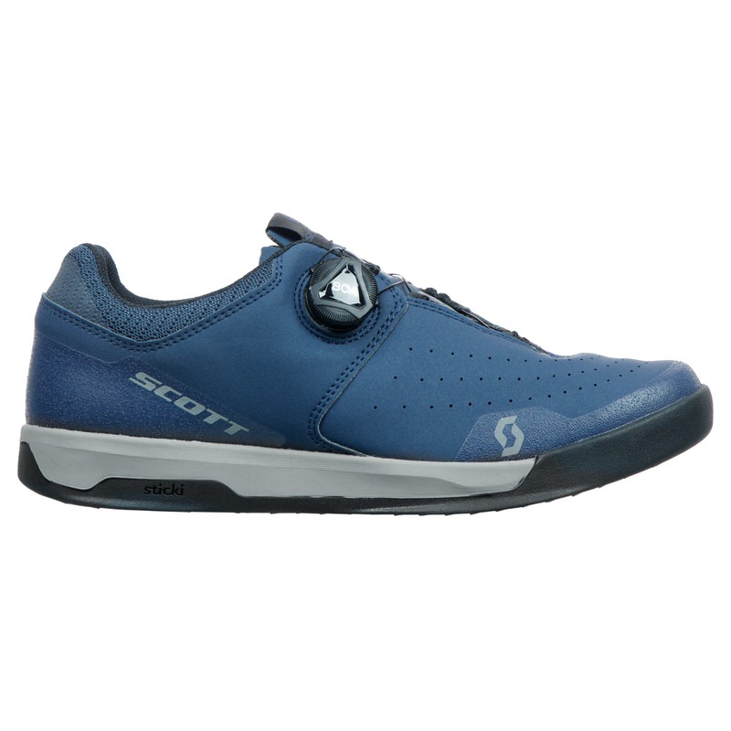 Chaussure de vélo bleue et noire Scott Sport Volt avec fermeture Boa, vue latérale.