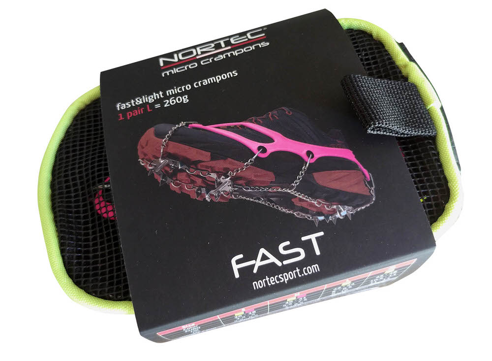 Schuhkralle Verpackung Verpackung der Schuhkralle mit Produktinformationen, Darstellung einer Kralle am Schuh und zugehörigem Aufbewahrungsbeutel.