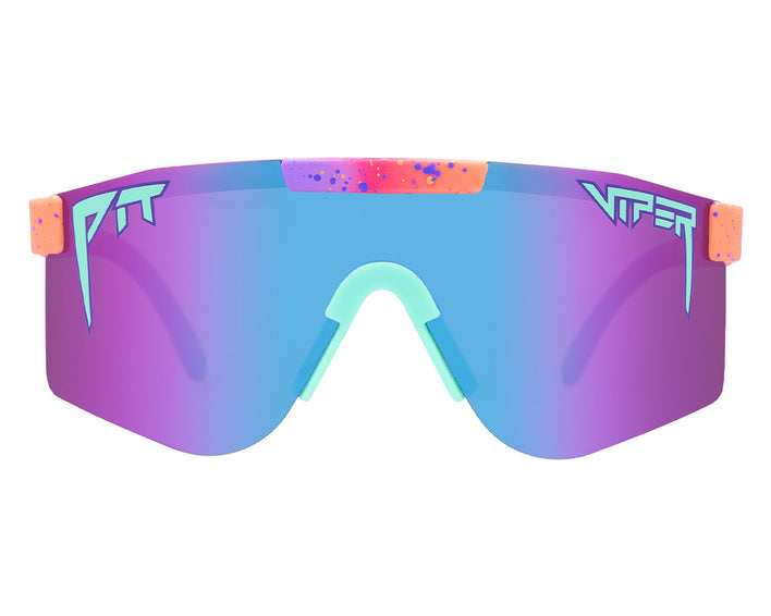 Die polarisierte "The Copacabana" Sonnenbrille hat lila-blaue Gläser und farbenfrohe Akzente auf dem Rahmen.