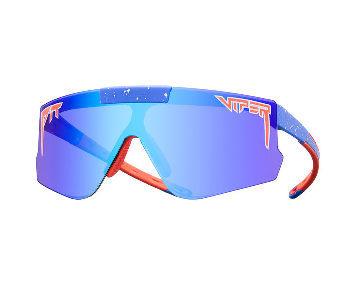 Lunettes de soleil All Star flip-offs bleues avec détails orange et mouchetures blanches.
