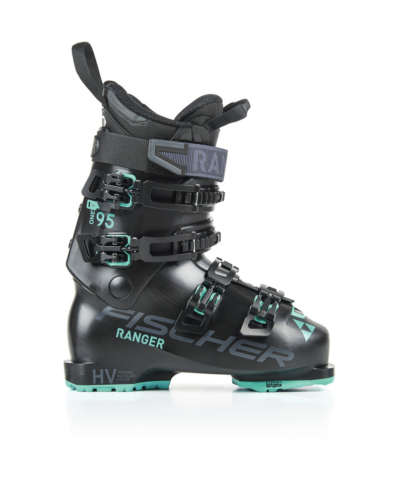 Schwarzer Fischer Ranger ONE 95 Skischuh, seitliche Ansicht, mit Schnallen und GripWalk Sohle.