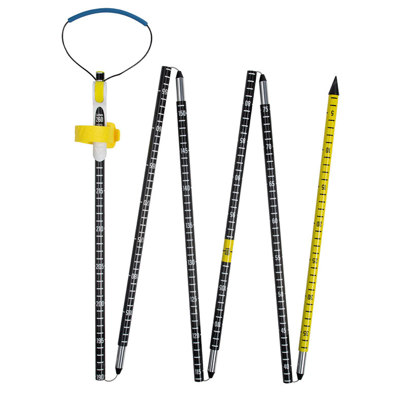 Auseinandergezogene, mehrteilige Lawinensonde Pieps Carbon 260 Pro mit Längenangaben und Spannsystem.