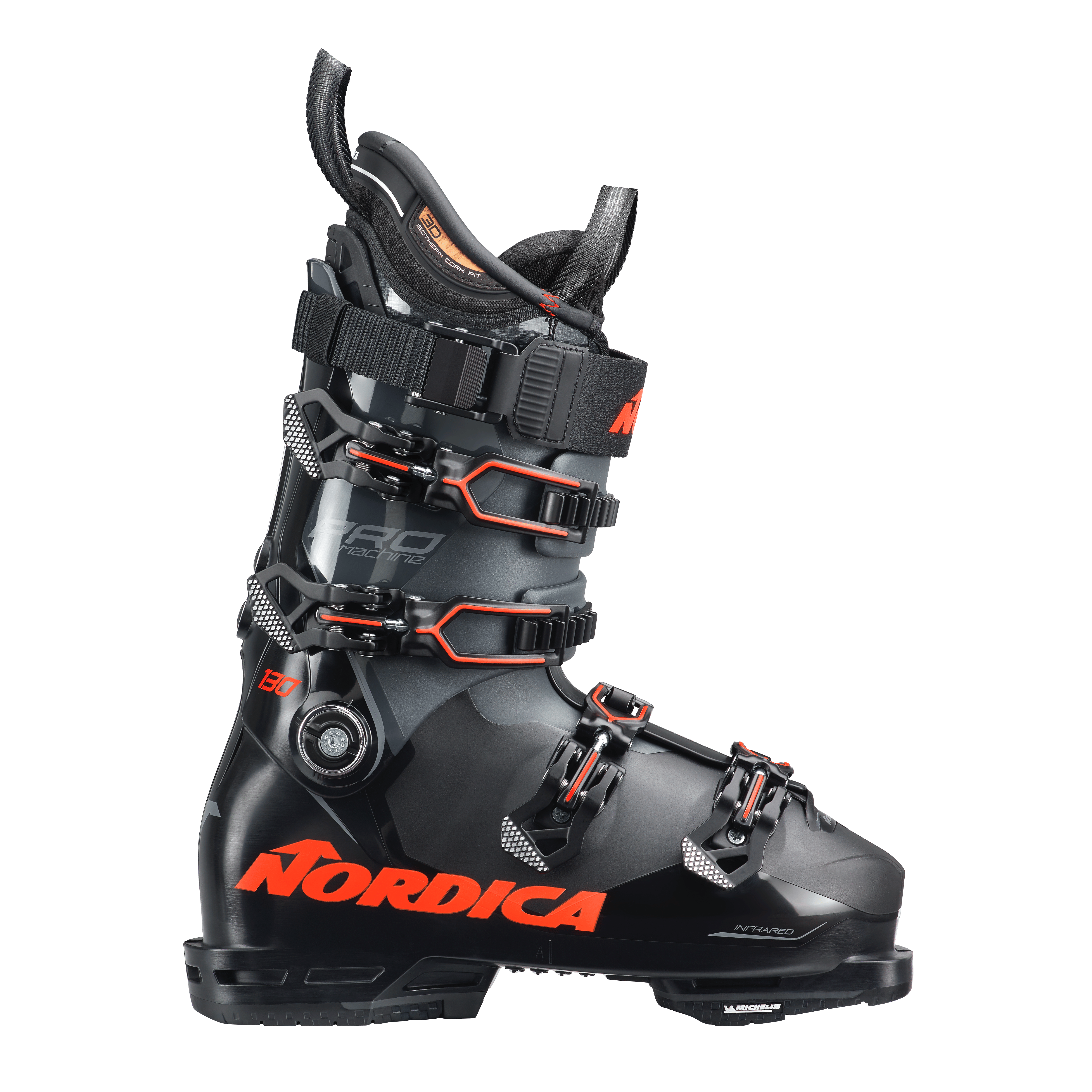 Schwarzer Nordica Pro Machine 130 GW Skischuh mit roten Akzenten, seitliche Ansicht.